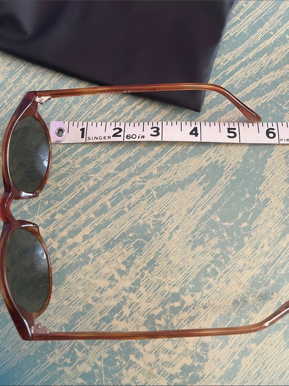 GANT Round Frame Tortoise Shell Style Sunglasses - Picture 6 of 8